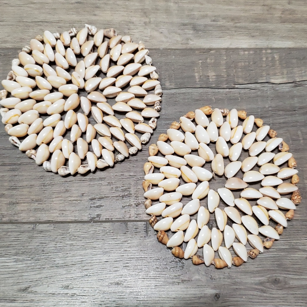 2 Seashell Trivets - Picture 2 of 2